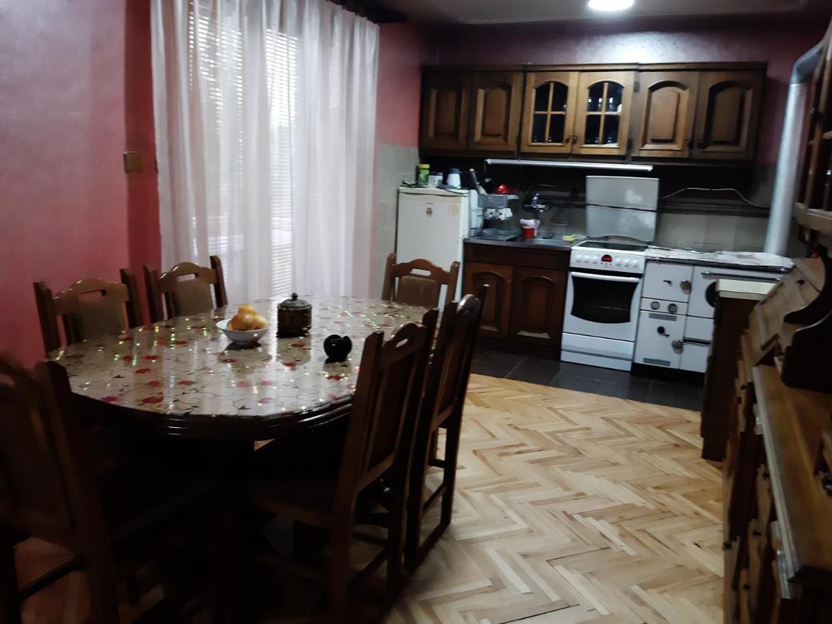 Vila Mir Пирот Экстерьер фото