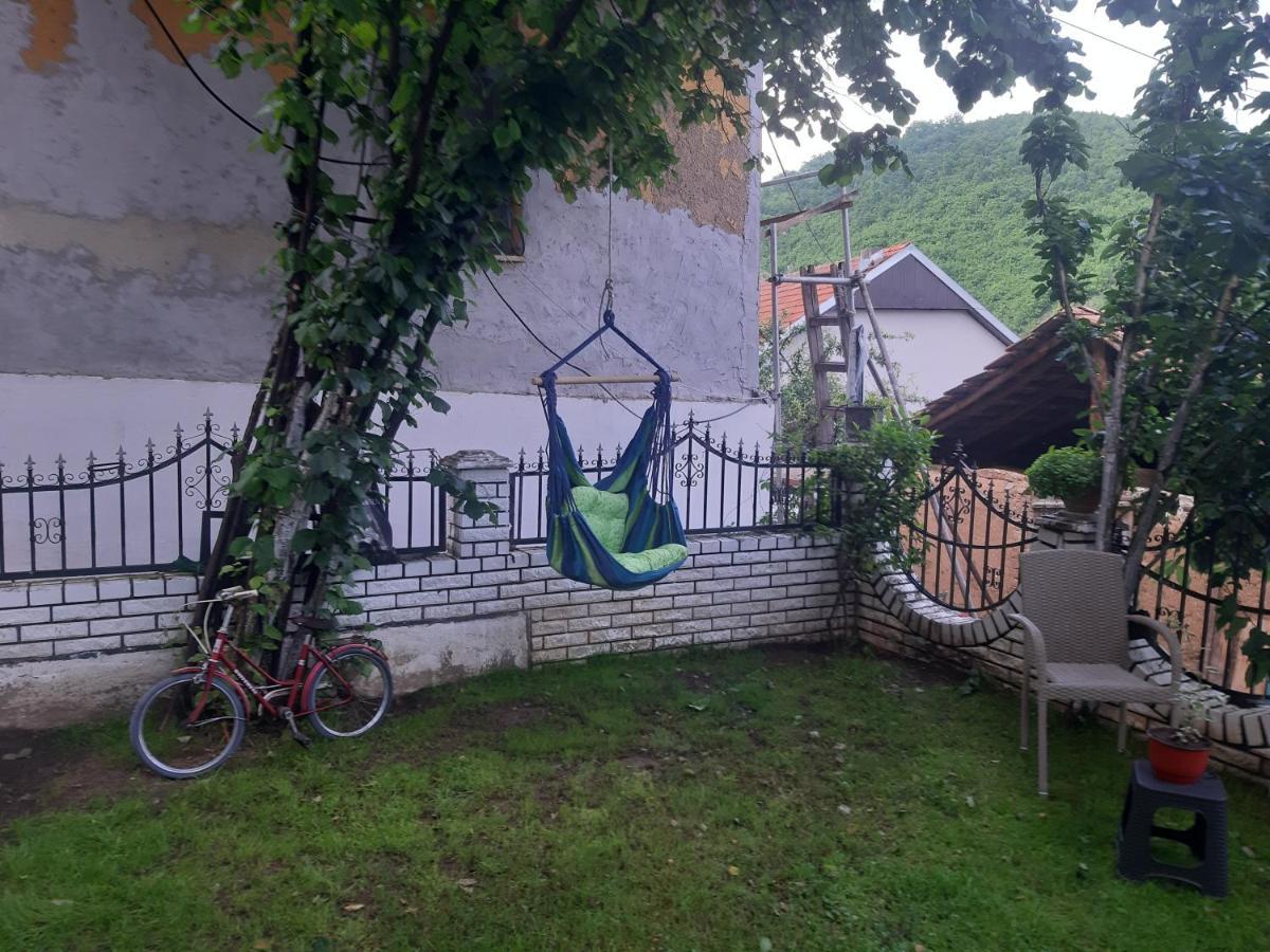 Vila Mir Пирот Экстерьер фото