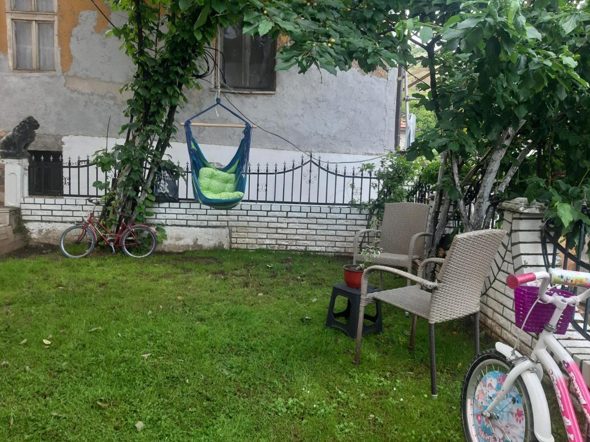 Vila Mir Пирот Экстерьер фото