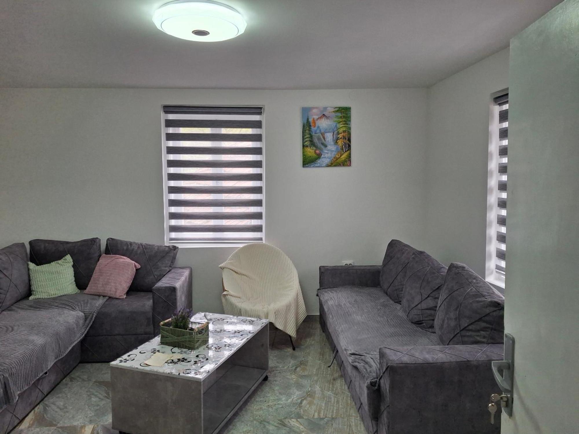 Vila Mir Пирот Экстерьер фото